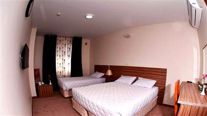 اتاق سه تخته هتل نصیرالملک شیراز